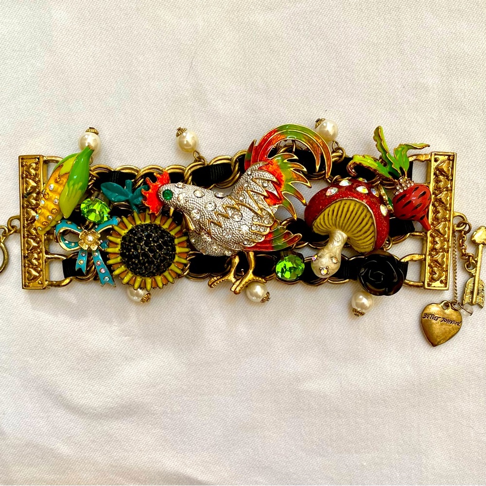 Betsey Johnson - Farmhouse Rooster & Charms Toggle Bracelet Authentic